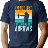 I'm Not Lost I'm Looking For Arrows. Retro Vintage Archery Lover Gift For Archers T-Shirt - Navy